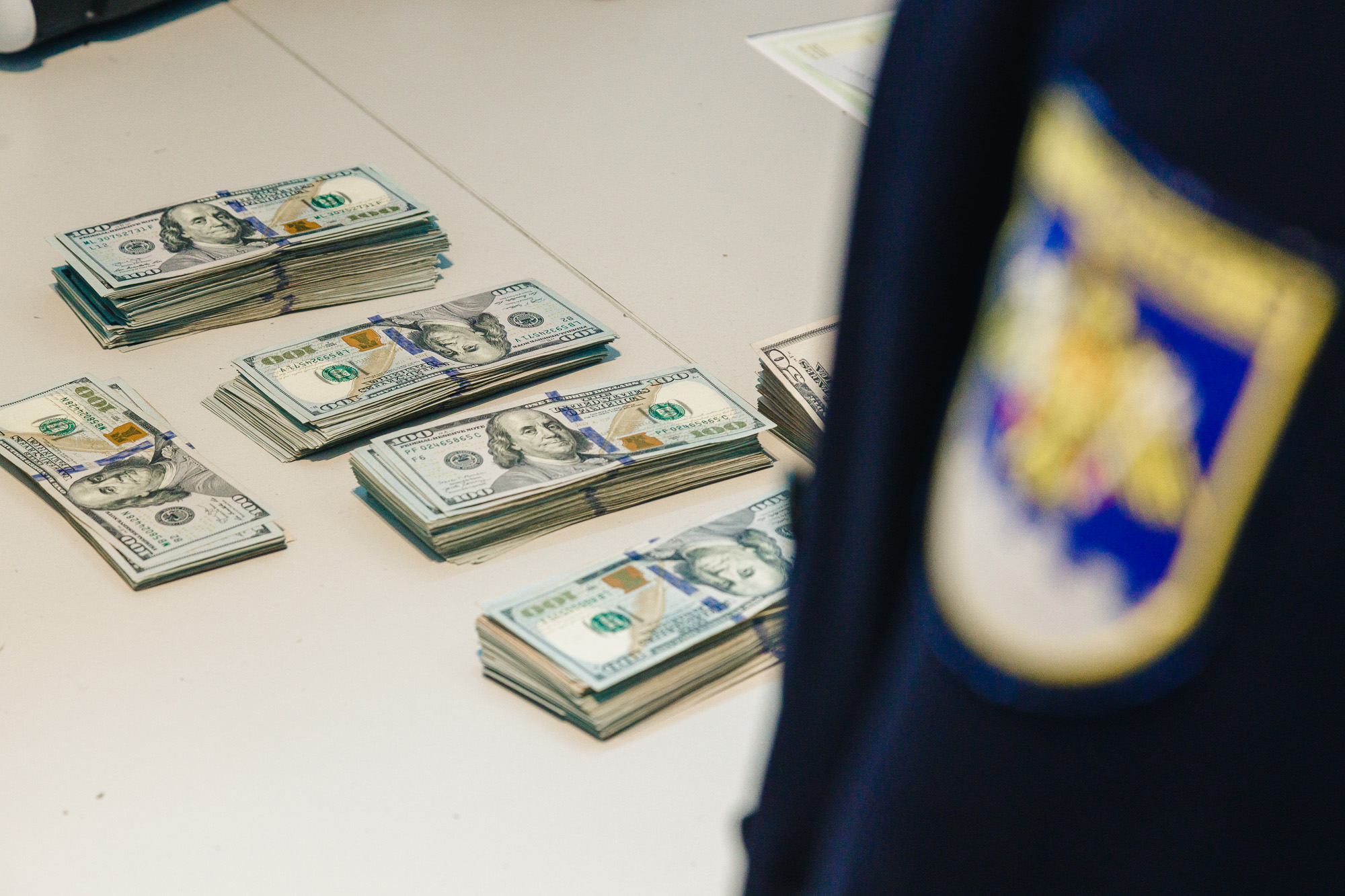 Serviciul Vamal reamintește prevederile legale de transportare a mijloacelor financiare peste frontiera vamală