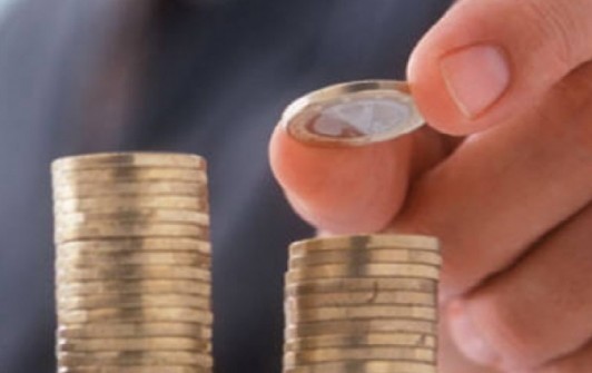 Cheltuielile în buget au depăşit veniturile