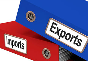 Exporturile din Moldova sunt de două ori mai mici decât importurile