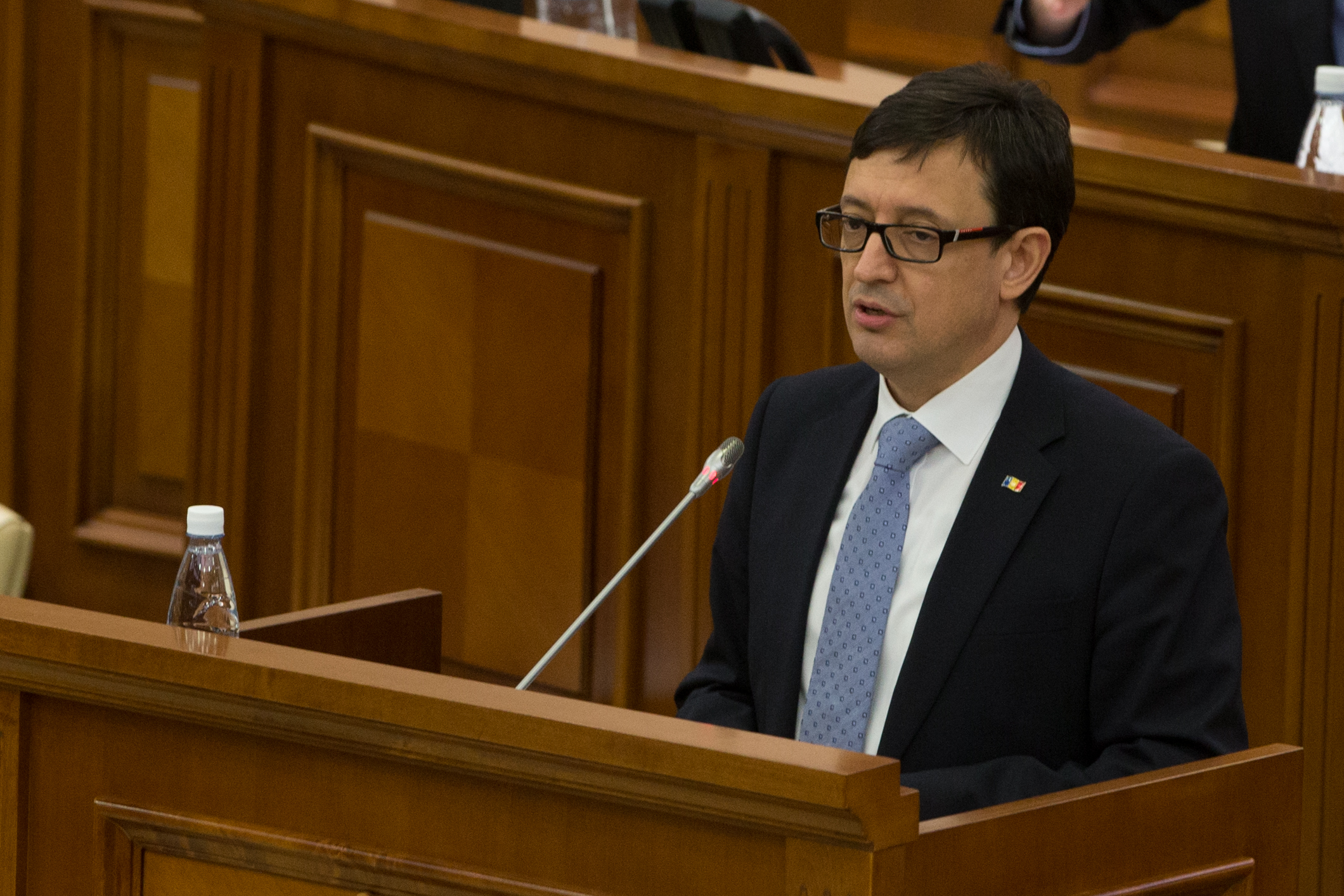 Deputații au votat, în prima lectură, politica fiscală și vamală pentru anul 2018