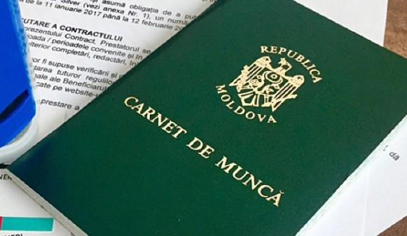 Carnetele de muncă vor rămâne în istorie! Parlamentul a ELIMINAT acest document