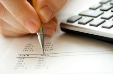 Premierul cere moratoriu la controalele Inspectoratului Fiscal şi Poliţiei Economice
