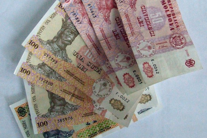 Indemnizația acordată la naștere, mai mare cu 2400 de lei. Tinerele mămici ar putea primi 5500 de lei
