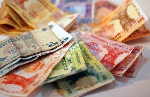 Republica Moldova ar putea avea "bancnote veşnice"