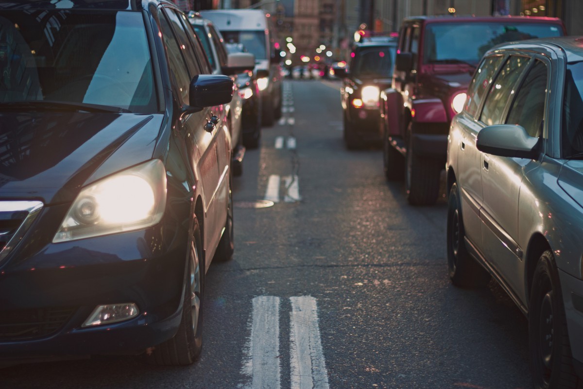 În vigoare! Taxiurile fără aparat de taxare vor rămâne fără plăcuțe de înmatriculare pentru jumătate de an