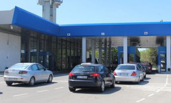 Затраты на вывоз автомобилей с таможенной территории понесут нарушители срока пребывания