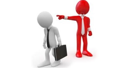 Modificări la Codul Muncii: patronul nu va mai trebui să-şi motiveze decizia de concediere a angajatului?