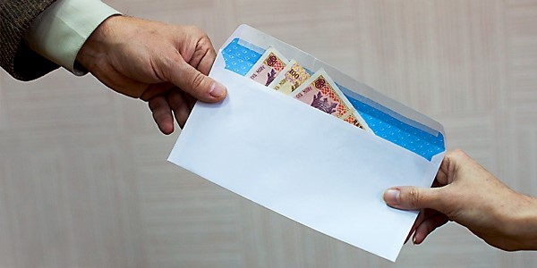 Peste 60 la sută dintre lucrătorii informali vor să primească salariul oficial integral și să achite impozite