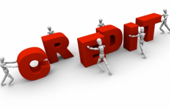 În ultimele 12 luni creditarea s-a redus cu 7,9%