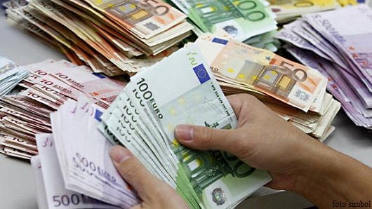 Gradul de acoperire a cererii nete de valută prin oferta netă a atins în aprilie cel mai înalt nivel din acest an