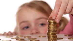 Îndemnizaţia minimă pentru îngrijirea/creșterea copilului a fost majorată cu 10%