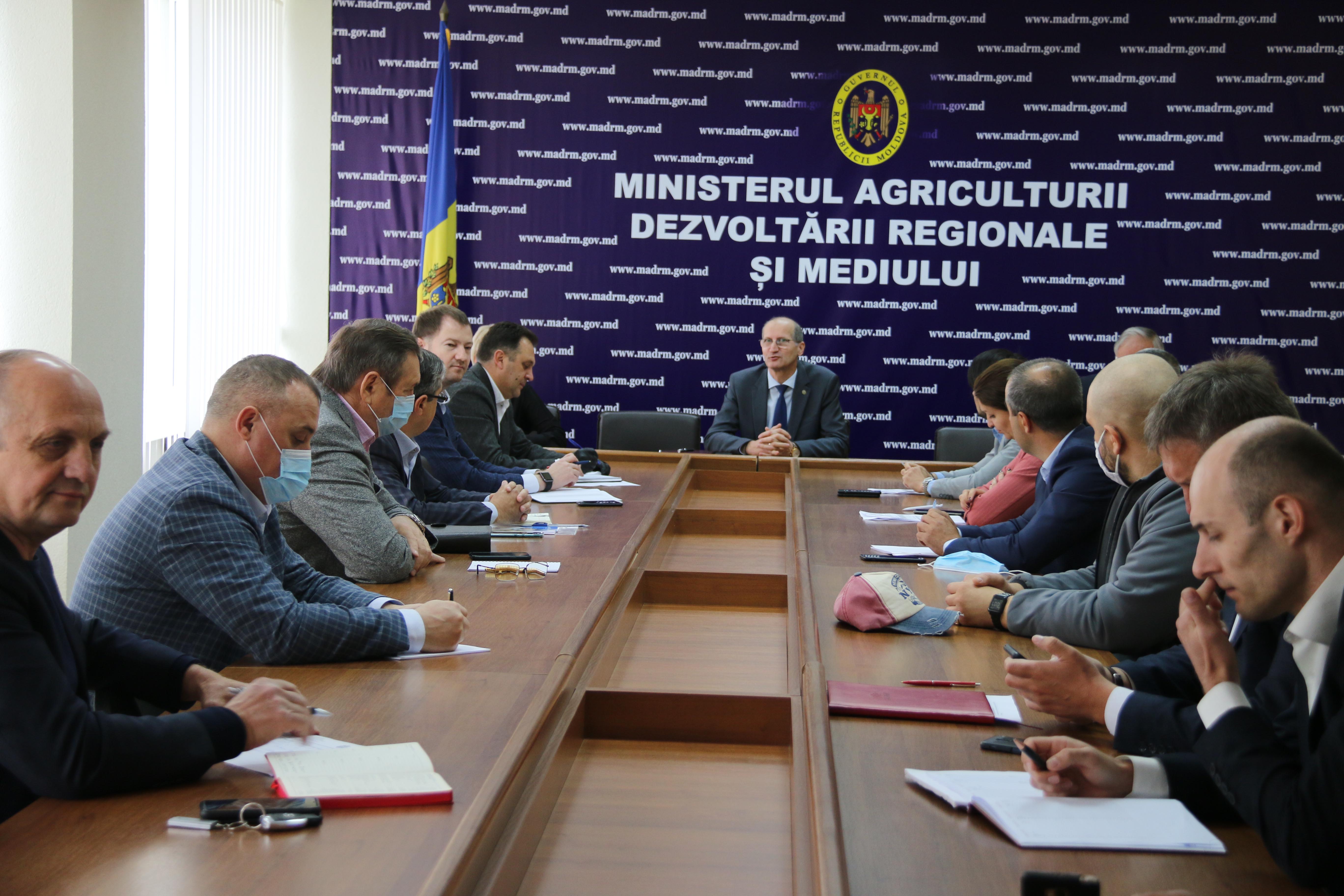 MADRM a organizat o ședință comună cu agricultorii și companiile de asigurări