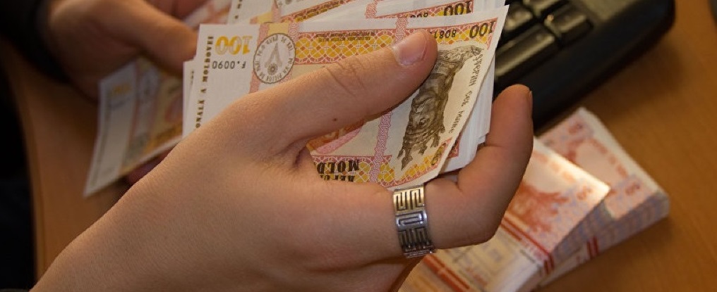 Salariile în plic, în vizorul Consiliul Economic! Grupul de Lucru creat pentru rezolvarea acestei probleme s-a întrunit în prima ședință. Ce s-a discutat