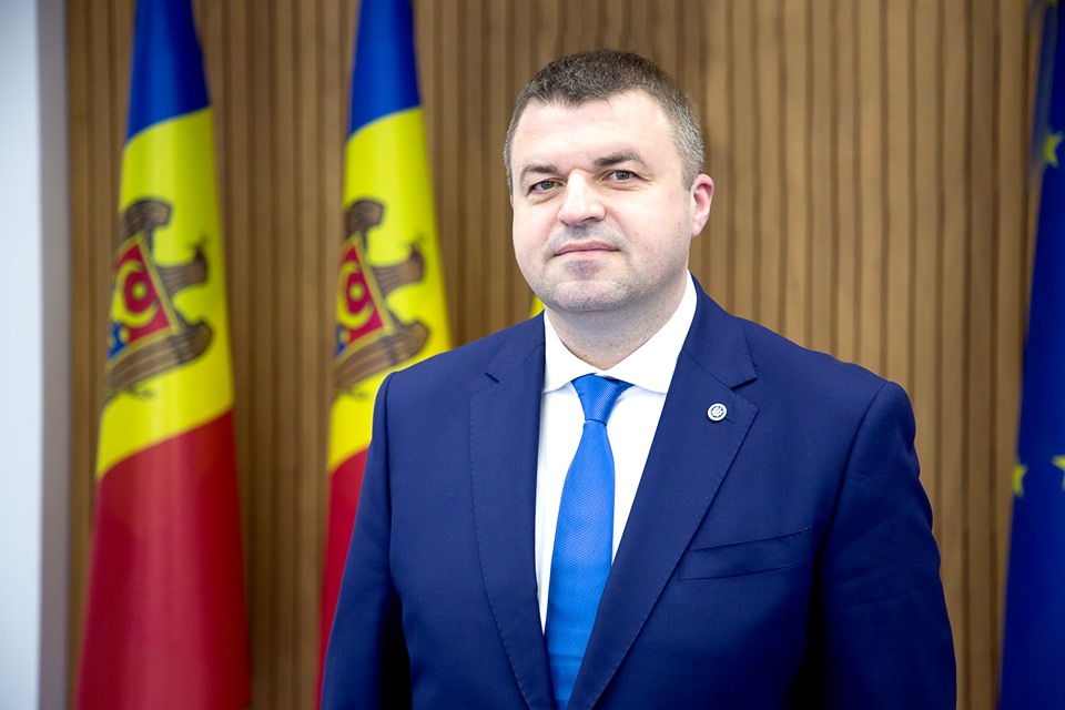 MEI: apel către antreprenori să-și treacă vânzările pe online