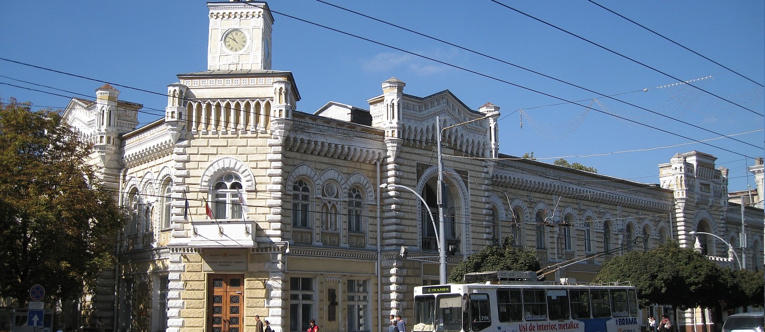 Comercianţii din Capitală ar putea plăti impozite noi. Argumentele aduse de reprezentanţii Primăriei