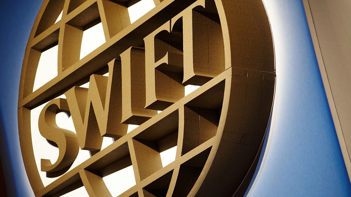 SWIFT a anunțat clienții săi în privința multiplelor fraude cibernetice