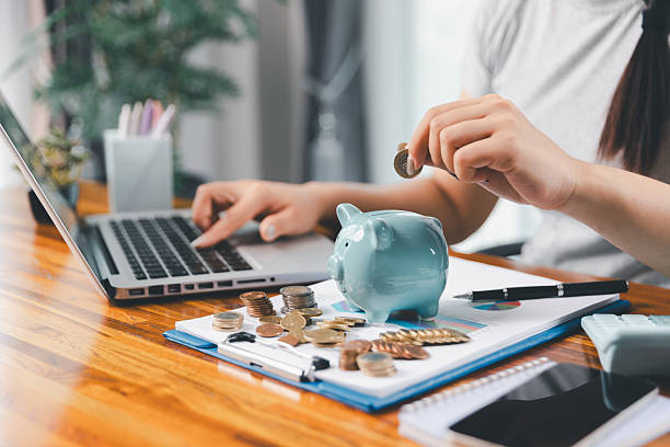 Majorarea plafonului de numerar, considerată riscantă de Guvern