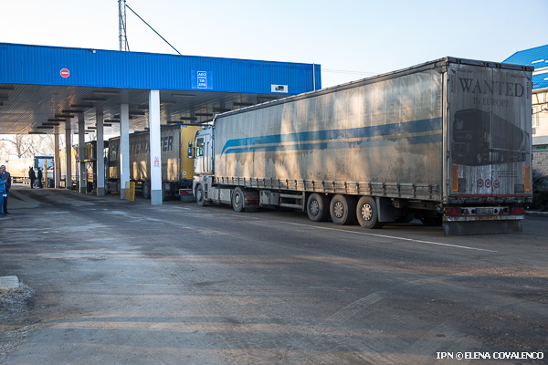 Șoferii de autocamioane își vor putea programa timpul de traversare a frontierei