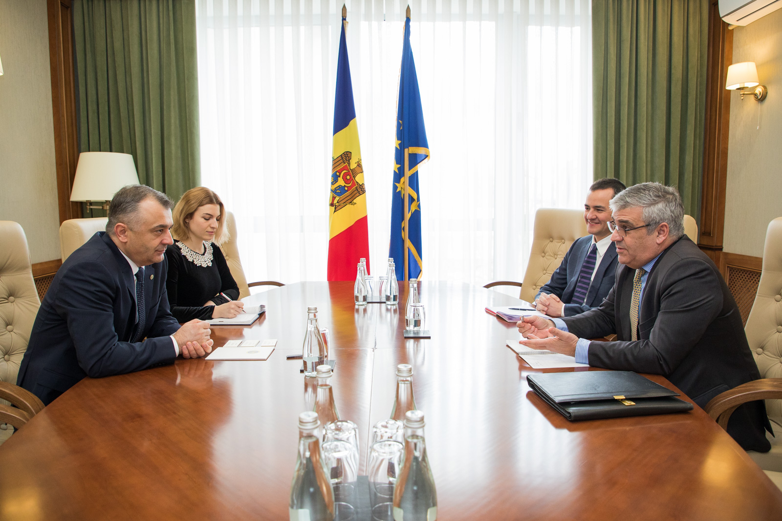 Reprezentanții Băncii Europene de Investiții, în discuții cu Prim-ministrul
