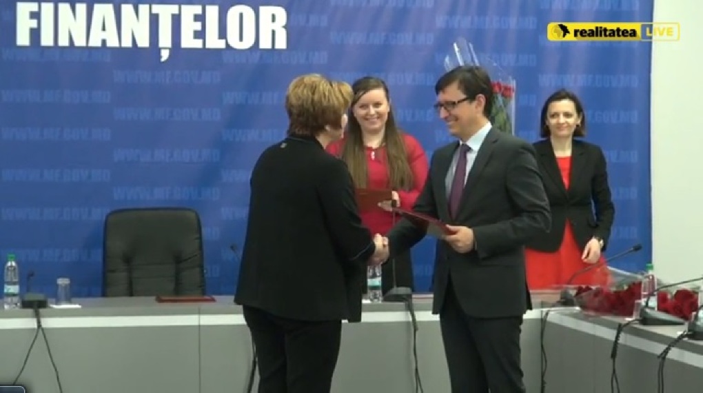 Zece contabili au fost premiați de Ministerul Finanțelor, de ziua lor profesională