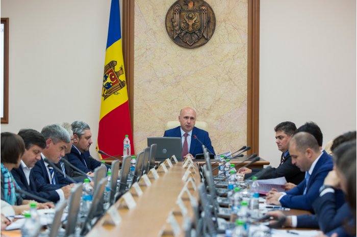 Executivul a aprobat reducerea taxei rutiere pentru autovehiculele străine