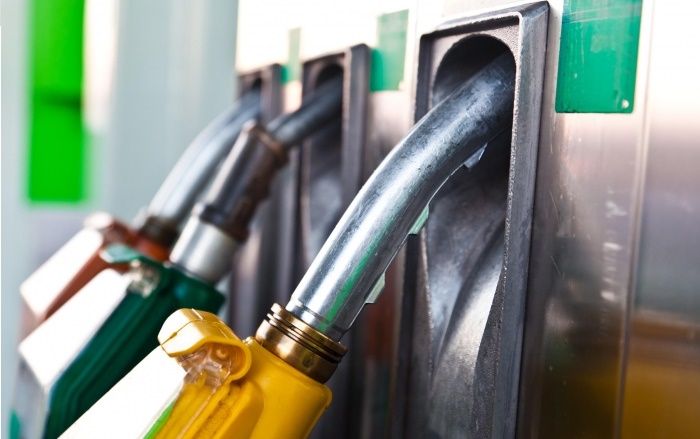 Benzina și motorina ar putea fi scutite de TVA cu drept de deducere