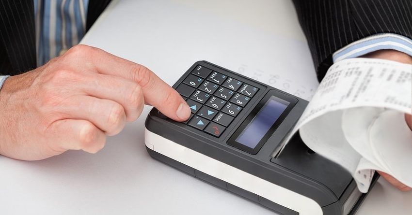 Angajații SFS monitorizează respectarea de către contribuabili a utilizării echipamentelor de casă și de control